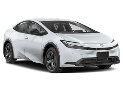 2025 Toyota Prius LE
