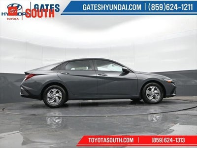 2025 Hyundai Elantra SE