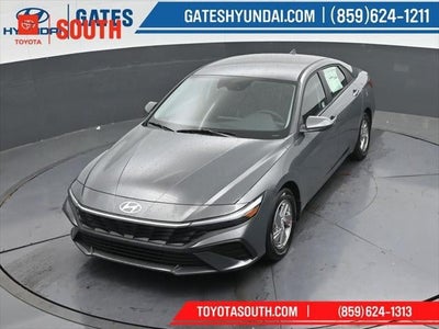 2025 Hyundai Elantra SE