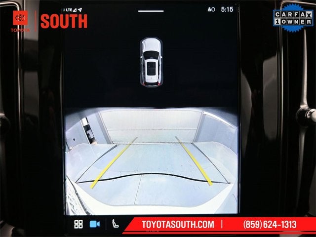 2024 Volvo XC60 Core Dark Theme