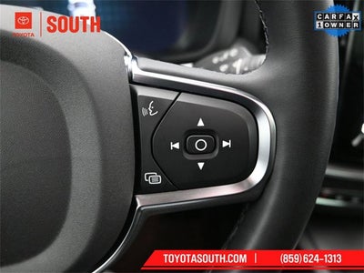 2024 Volvo XC60 Core Dark Theme