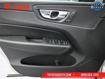 2024 Volvo XC60 Core Dark Theme