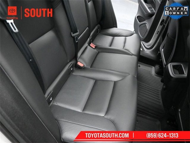 2024 Volvo XC60 Core Dark Theme