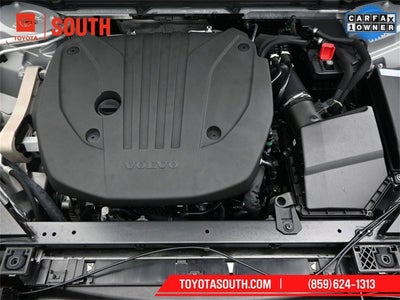 2024 Volvo XC60 Core Dark Theme