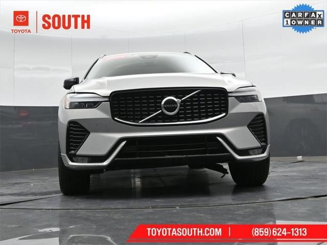 2024 Volvo XC60 Core Dark Theme